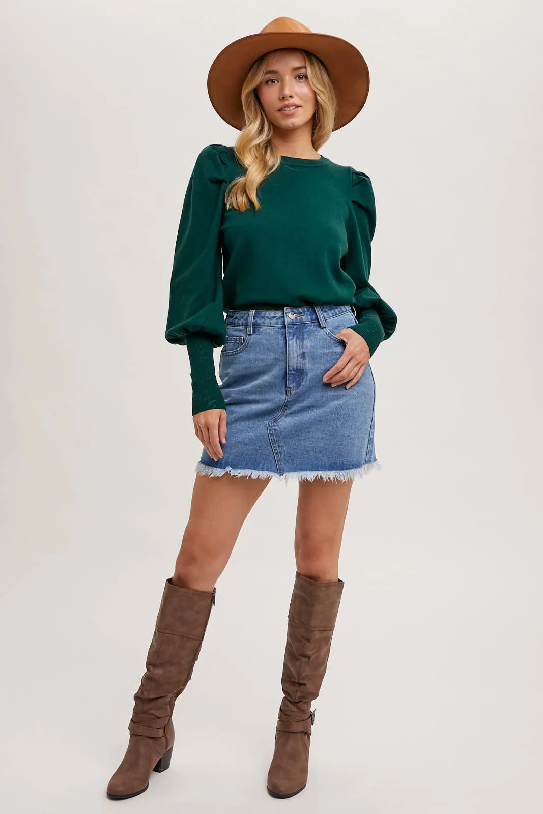 High-Waist Denim Raw Hem Mini Skirt - Light Wash