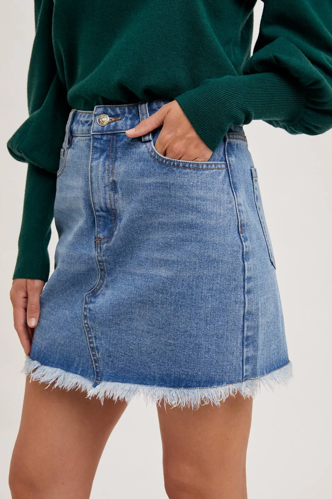 High-Waist Denim Raw Hem Mini Skirt - Light Wash