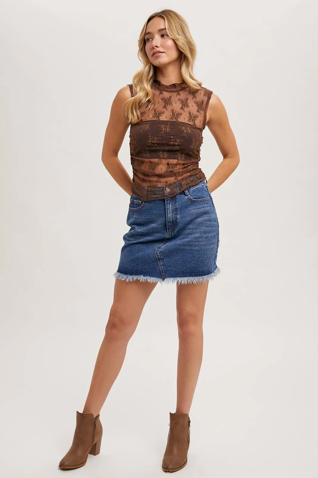 High-Waist Denim Raw Hem Mini Skirt - Light Wash