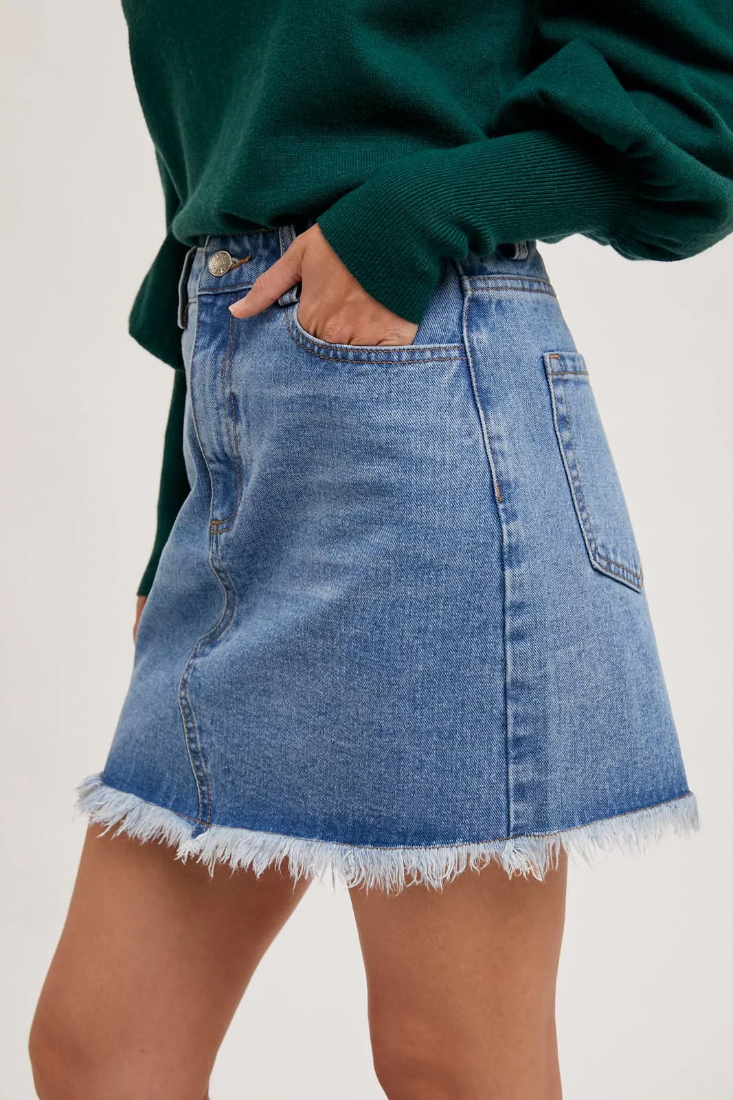 High-Waist Denim Raw Hem Mini Skirt - Light Wash